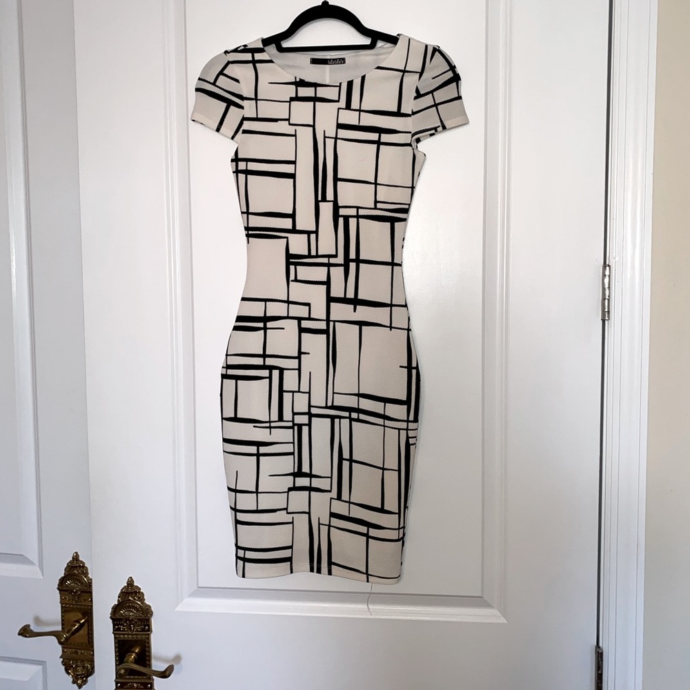 Lulus black and white bodycon dress with geometric design